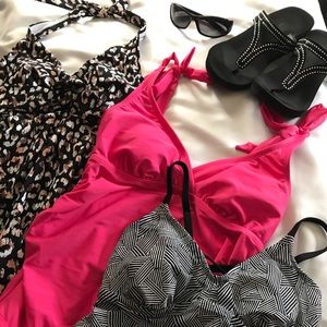 Bundle of Isabel maternity swimsuits size small